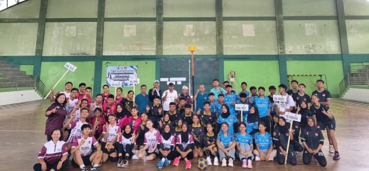 Foto Bersama : atlet-atlet cabang olahraga (cabor) Korfbal se-Jawa Tengah