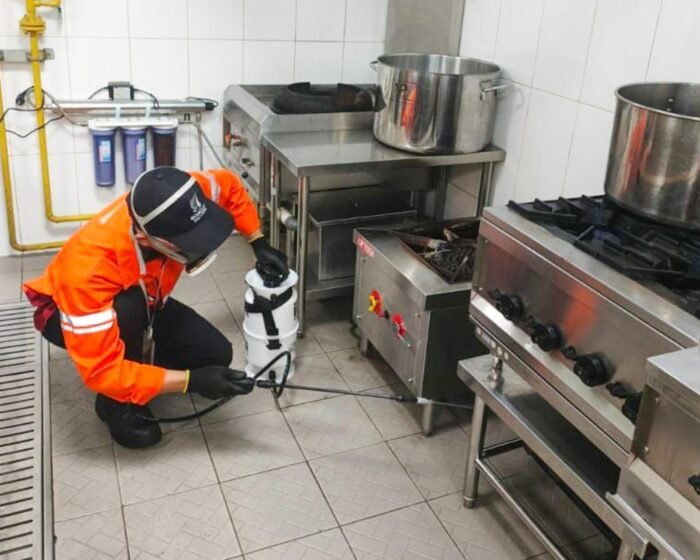 Jasa Pengendali Hama Industri