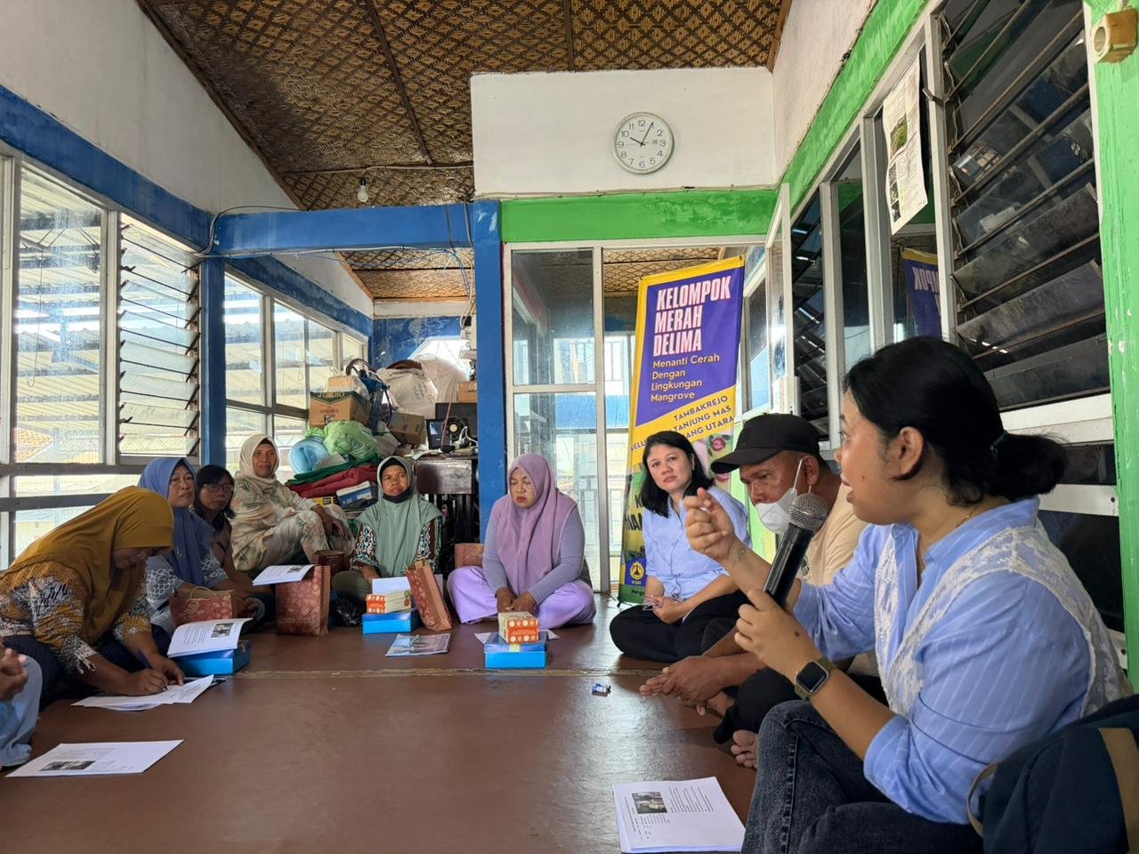 FTIK USM Perkuat Literasi Digital Berbasis Gender bagi Perempuan Pesisir Tambakrejo