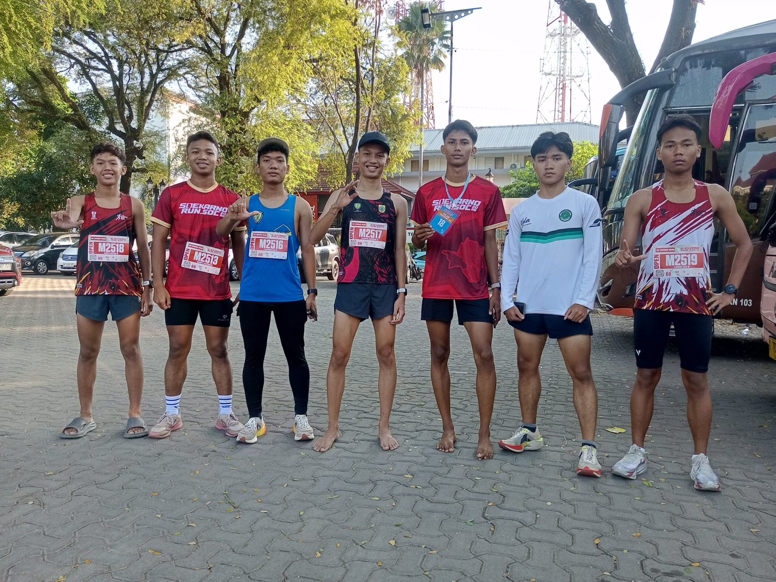 DPC PDI Perjuangan Pemalang Kirim 54 Pelari ke Soekarno Run 2026, Raden Rasya O Finis Posisi 18 dan Masuk 50 Besar