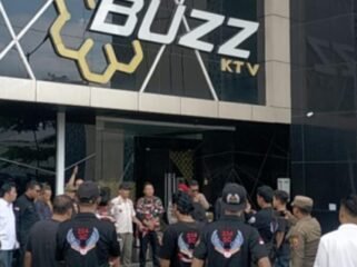 Kafe Buzz KTV Pemalang di Demo Aliansi Ormas, Ini Tuntutannya!