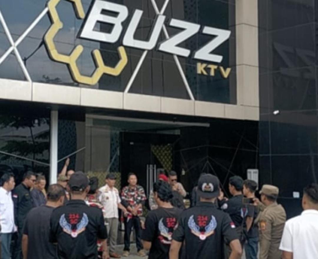 Kafe Buzz KTV Pemalang di Demo Aliansi Ormas, Ini Tuntutannya!