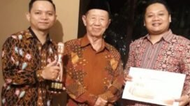 Intan Hidayat Raih Penghargaan Penyiar Pria Terbaik 2019 dari KPID Jateng