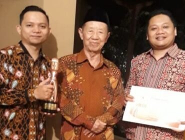 Intan Hidayat Raih Penghargaan Penyiar Pria Terbaik 2019 dari KPID Jateng