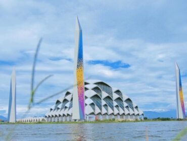 Masjid Raya al-Jabbar, Bandung, (Foto: x.com/Alhamdhulillaah)