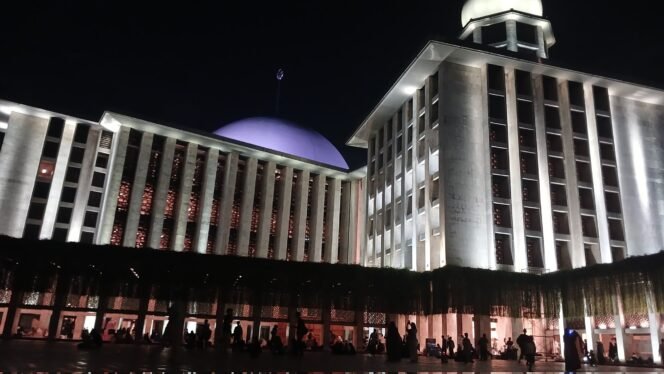 
					Masjid Istiqlal (Foto: x.com/tanjiro_kmd96)