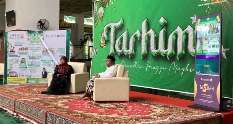 Ketua Umum Asosiasi Dosen Falak Indonesia Prof Dr H Ahmad Izzuddin MAg dalam Talkshow Ramadan di MAJT