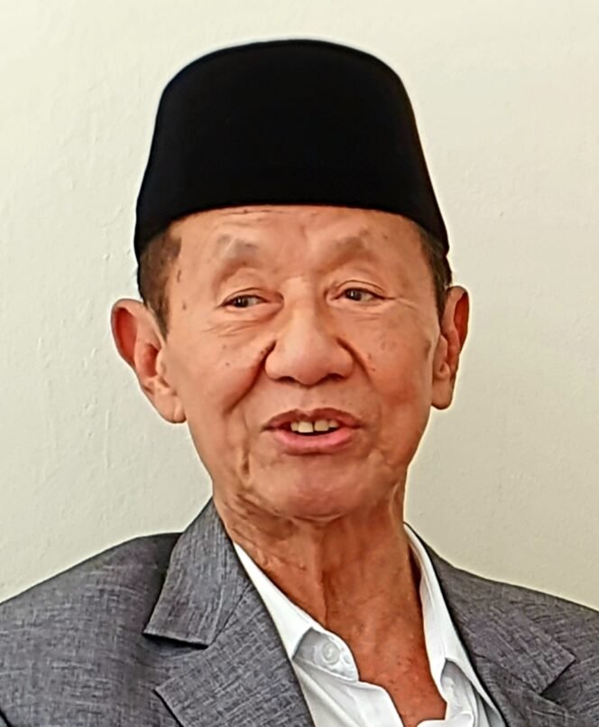
					Ketum MUI Jateng Dr KH Ahmad Darodji, MSi