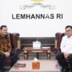 Ketua Umum DPN ADKASI Siswanto., S.Pd., MH beserta calon jajaran pengurus melakukan silaturahmi dan audiensi dengan Gubernur Lemhanas RI DR. H. TB Ace Hasan Syadzily di Gedung Nusantara II Gedung Lemhannas, Rabu, 5 Maret 2025.