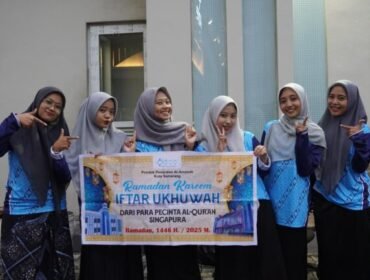 Pondok Pesantren Al-Amanah Berbagi Buka Puasa Bersama Ojek Online