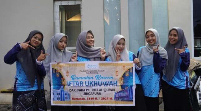 Pondok Pesantren Al-Amanah Berbagi Buka Puasa Bersama Ojek Online