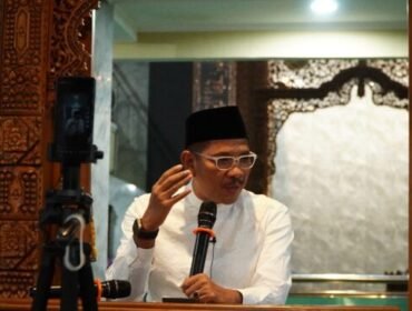 Prof Dr. KH Abu Rokhmad, MAg yang merupakan guru Besar UIN Walisongo Semarang dan Dirjen Bimas Islam Kementerian Agama RI,