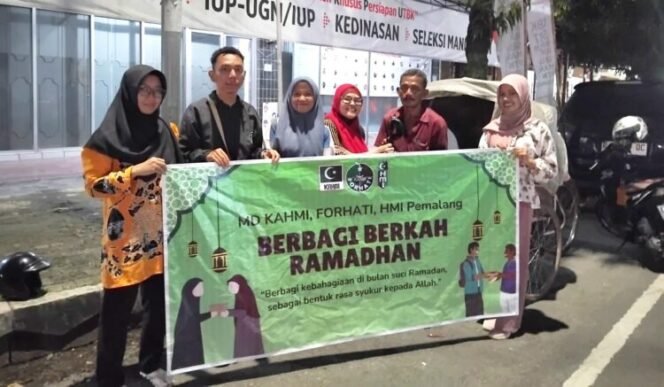 
					KAHMI, Forhati dan HMI Pemalang Berbagi Berkah Ramadan ke Tukang Becak hingga Pemulung