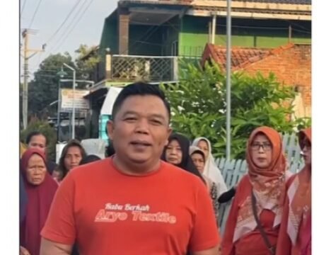 Rabu Berkah, H Aryo Berbagi Ratusan Nasi Bungkus untuk Masyarakat