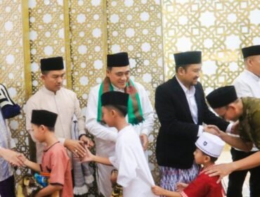 Bupati dan Wabup Pemalang Sholat Ied Bersama Warga di Masjid Agung Nurul Kalam