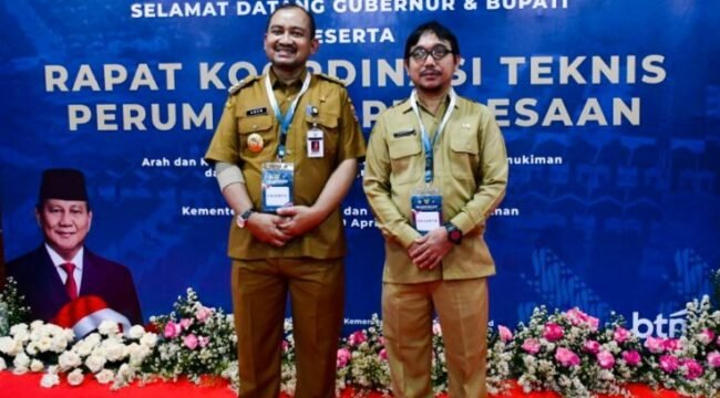 Bupati Pemalang Anom Widiyantoro dan Plt. Kadisperkim Joko Tri Asmoro