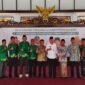Foto Bersama - Senator DPD RI Abdul Kholik seusai menjadi pembicara di Batang
