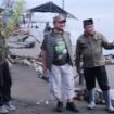 Bupati Pemalang Anom Widiyantoro dan Wakil Bupati Nurkholes meninjau lokasi Pantai Desa Blendung, Sabtu (24/5/2025).