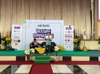 Talkshow Kepenulisan special Road to Comfest X yang diadakan oleh Himpunan Mahasiswa Jurusan (HMJ) Komunikasi Penyiaran Islam (KPI) Fakultas Dakwah dan Komunikasi UIN Walisongo Semaran