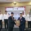 Ketua Pengkab TI kabupaten Pemalang, Fahmidh Dhuha salam komando bersama Sekum Pengprov TI Jateng, Brigjen Zainul Bahar