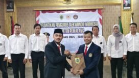 Ketua Pengkab TI kabupaten Pemalang, Fahmidh Dhuha salam komando bersama Sekum Pengprov TI Jateng, Brigjen Zainul Bahar