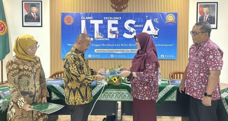 Luar Biasa! Prodi D3 Statistika dan Bisnis ITESA Muhammadiyah Semarang Resmi Raih Akreditasi Unggul