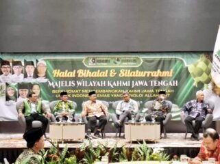 Majelis Wilayah Korp Alumni Himpunan Mahasiswa Islam (MW KAHMI) Jawa Tengah (Jateng) menyelenggarakan halal bihalal dan silaturahmi di Hotel Wahid Prime Salatiga pada Sabtu 17 Mei 2025