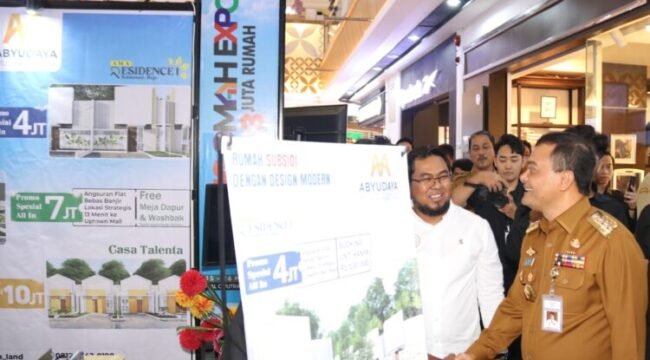 Gubernur Jateng Ahmad Luthfi saat membuka acara Jateng Omah Expo ke-3, di Mal Ciputra, Kota Semarang, pada Senin, 19 Mei 2025.