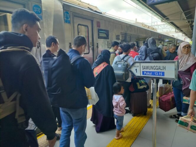 
					Libur Idul Adha, KAI Catat 580 Ribu Tiket Sudah Terjual dan Masyarakat Diimbau Segera Rencanakan Perjalanan