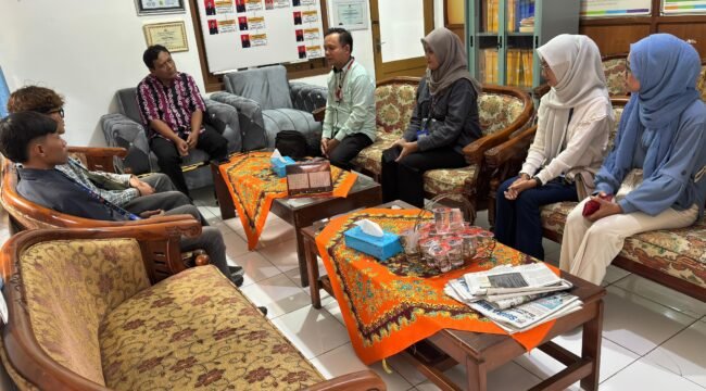 Mahasiswa PPL UIN GUSDUR Silahturahmi Ke Kantor KPU Pemalang