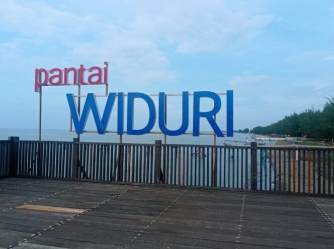 
					Pantai Widuri (Humas Pemkab Pemalang)