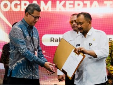 Hadiri Rapat Pleno TPAKD, Bupati Anom : Untuk Ciptakan Ekonomi Sehat Daerah
