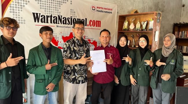 Lima Mahasiswa UIN Gusdur Pekalongan Diterjunkan di Redaksi Warta Nasional dalam Kegiatan PPL