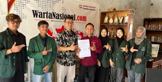 
					Lima Mahasiswa UIN Gusdur Pekalongan Diterjunkan di Redaksi Warta Nasional dalam Kegiatan PPL