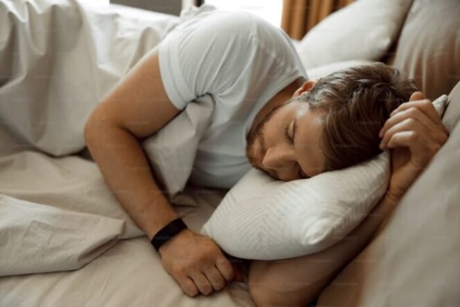
					Ilustrasi Tidur (Unsplash.com)