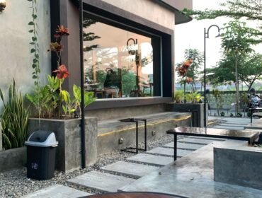 Suasana Caffe Sekirane, Comal, Pemalang