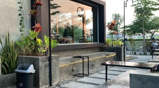 Suasana Caffe Sekirane, Comal, Pemalang