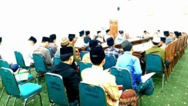 Suasana pelatihan di ruang rapat MAJT, yang diasuh Isdiyanto