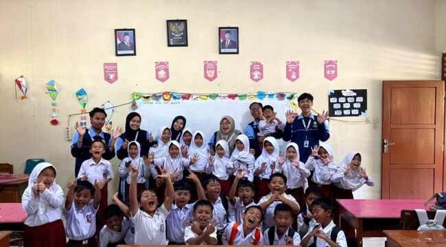 Tanamkan Rasa Kebersamaan, KKN UIN Walisongo Posko 74 Sosialisasikan Anti Bullying di SD Negeri Butuh 01