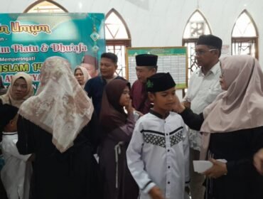 Paguyuban Pedagang Pasar Petarukan menggelar kegiatan santunan bagi anak-anak yatim dan piatu, bertempat , lingkungan pasar tersebut.