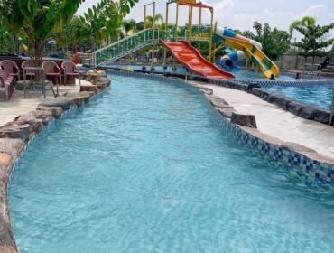 Pesona Kolam Renang Zatoland  (IG: @zatolandwaterboom)