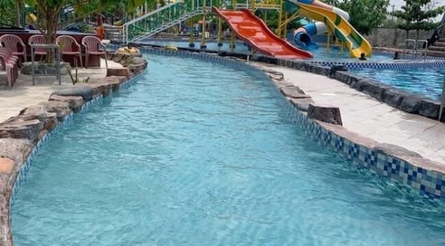 Pesona Kolam Renang Zatoland  (IG: @zatolandwaterboom)