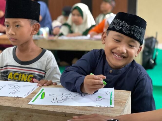 
					Kolaborasi Sinergis antara Kelompok KKN FBD UB 73 dan TPQ Soca Seganten I dalam Meningkatkan Semangat Belajar Al-Qur'an