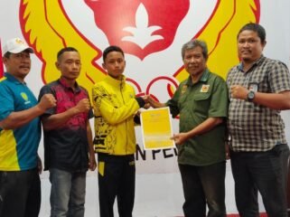 KONI Kabupaten Pemalang sedang memberi motivasi kepada Imam Ibnu Sholeh