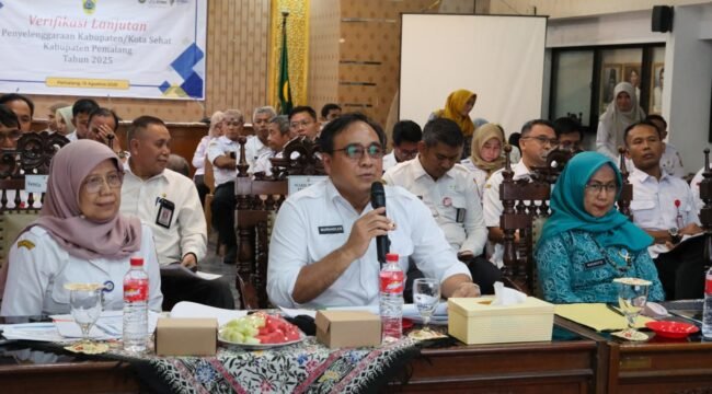 Wakil Bupati Pemalang, Nurkholes saat verifikasi lanjutan Kabupaten/Kota Sehat (KKS) tingkat Nasional Tahun 2025 yang dilaksanakan secara daring dari Gedung Sasana Bhakti Praja komplek pendopo setempat, pada Rabu (13/8/2025)