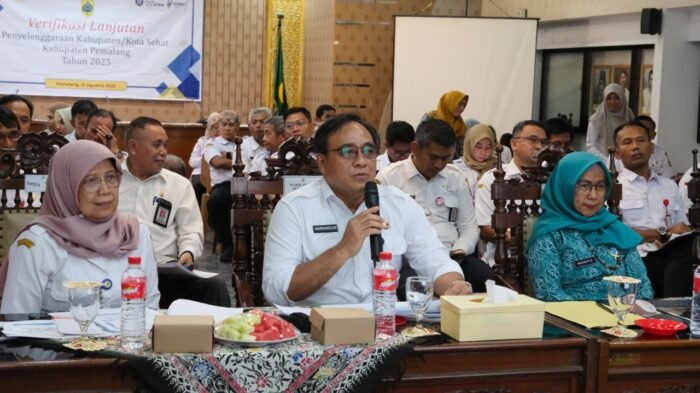 Wakil Bupati Pemalang, Nurkholes saat verifikasi lanjutan Kabupaten/Kota Sehat (KKS) tingkat Nasional Tahun 2025 yang dilaksanakan secara daring dari Gedung Sasana Bhakti Praja komplek pendopo setempat, pada Rabu (13/8/2025)