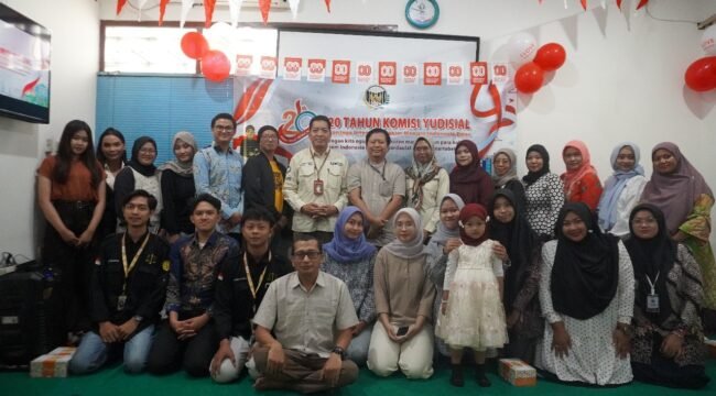 Rayakan HUT ke-20 Komisi Yudisial, Penghubung KY Jateng Gelar Sarasehan Hadirkan LBH, Jurnalis hingga Mahasiswa
