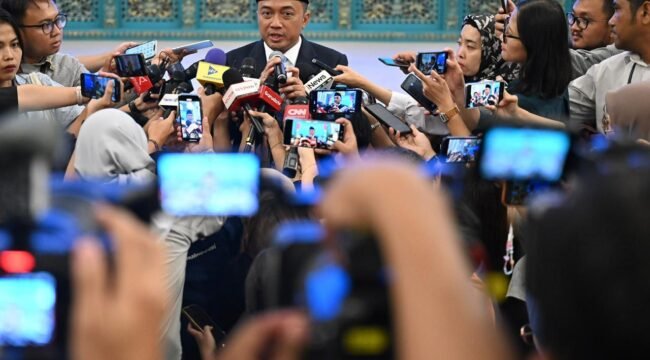 Menteri Sekretaris Negara (Mensesneg) saat memberikan keterangan pers