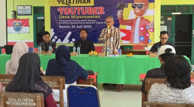 Puluhan Warga Desa Wiyorowetan Dilatih Pemberdayaan Ekonomi Digital
