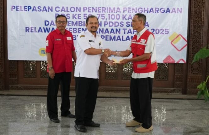 
					Bupati Anom Lepas Keberangkatan 50 Calon Penerima Penghargaan Donor Darah Sukarela